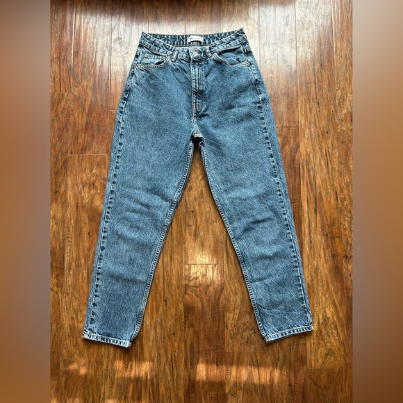 Zara Woman’s Size 6 Classic 90s Distressed Jeans Perfect for Summer - Picture 1 of 10